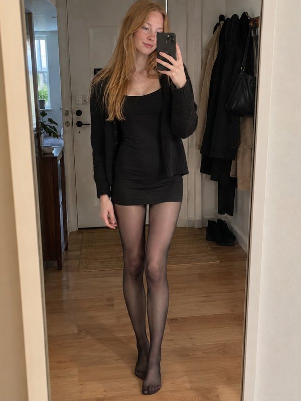 Laura in the Vanilla shade, mirror photo