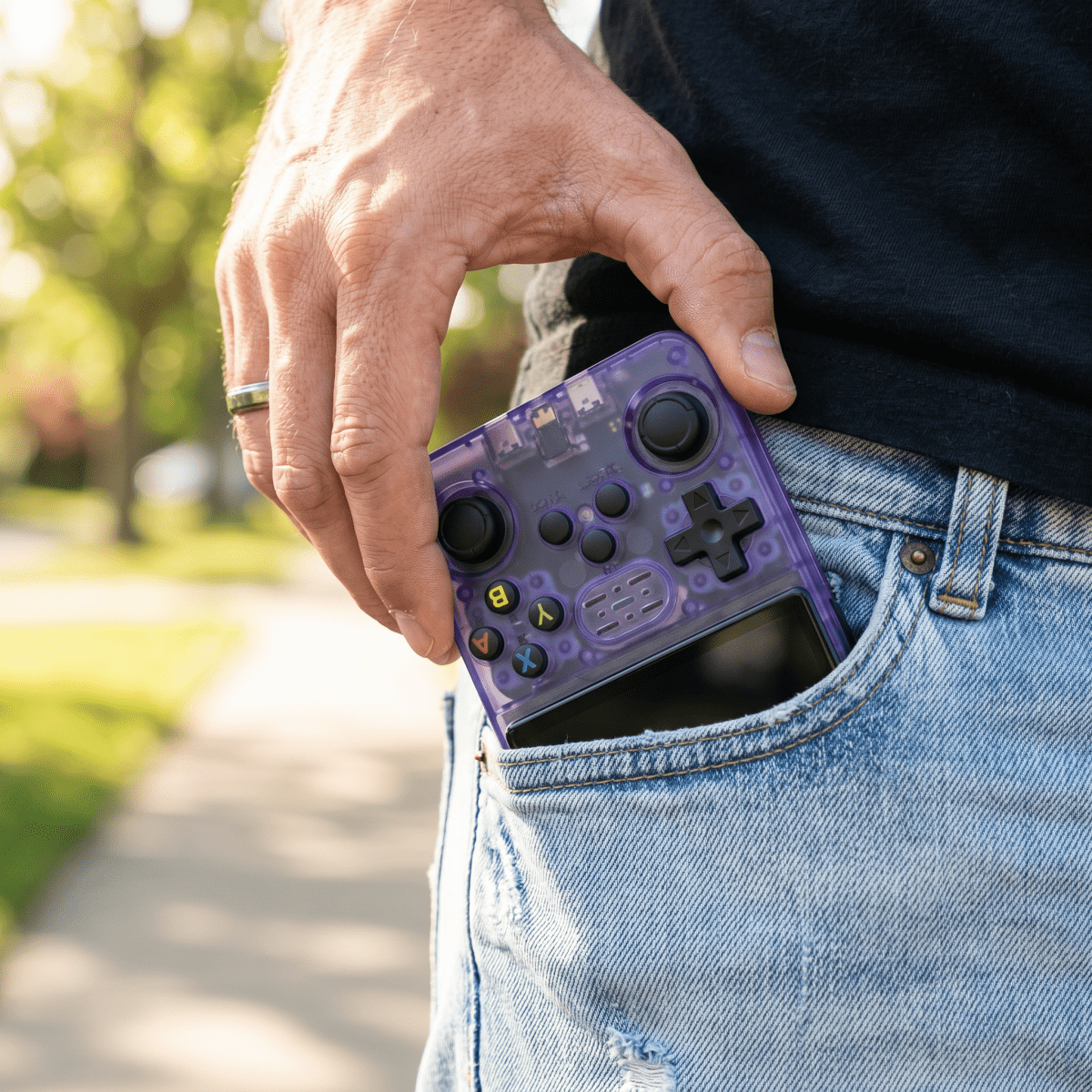 CurveveraMax Pro 2.0 — R36S Retro Handheld Console
